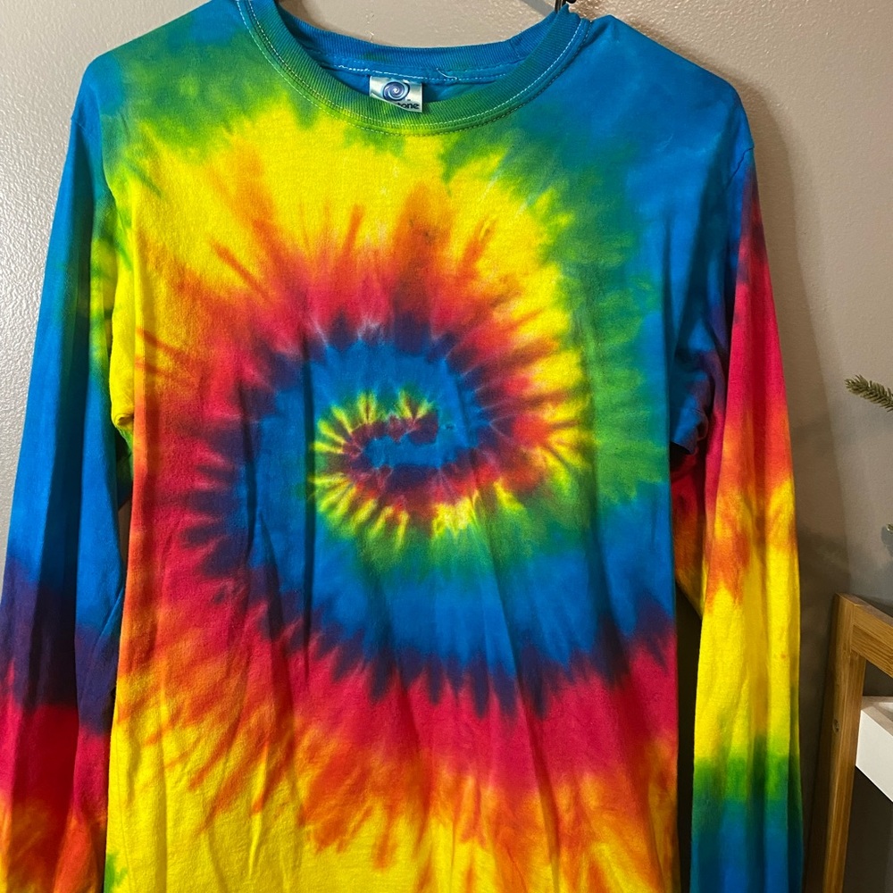 size S tie dye long sleeve fits like a S/M.